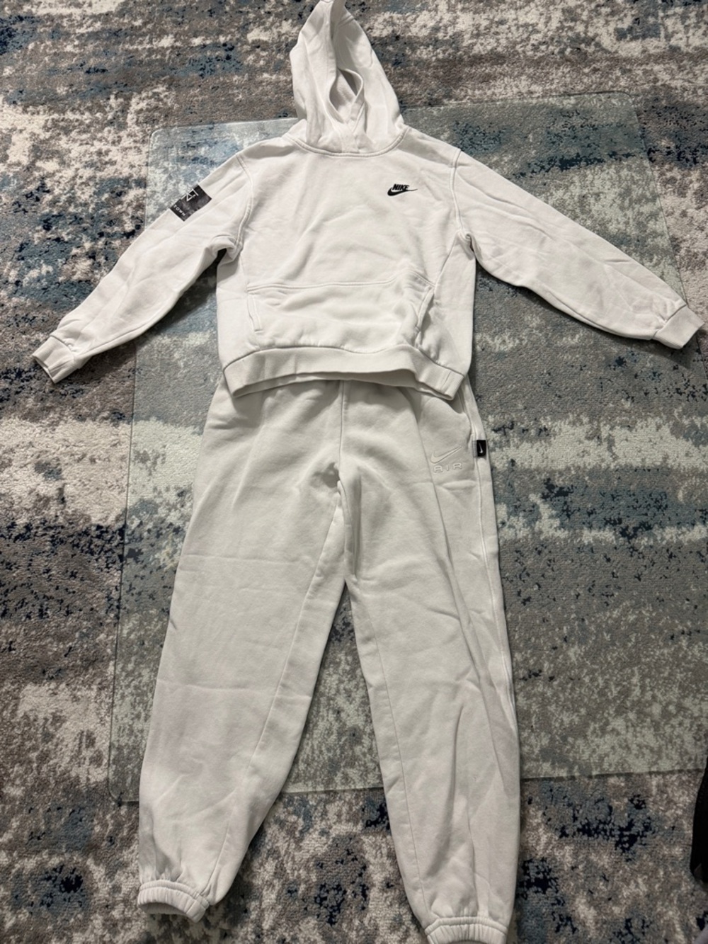 Nike White Pullover Hoodie and Jogger set Size Large